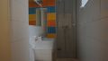 Dusche und Toilette