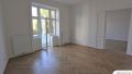 Zimmer mit Balkon